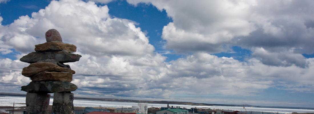 Rankin Inlet, au Nunavut, deviendra central à la défense en Arctique. (Photo : Electronker de Vancouver, Canada, CC BY-SA 2.0 tiré de Wikimedia Commons.)