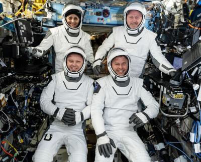 Les astronautes Suni Williams (en haut à gauche), Butch Wilmore (en haut à droite), Nick Hague (en bas à droite) et le cosmonaute russe Aleksandr Gorbounov (en bas à gauche) se préparent à quitter la Station spatiale internationale. (Photo : NASA.) Les astronautes Suni Williams (en haut à gauche), Butch Wilmore (en haut à droite), Nick Hague (en bas à droite) et le cosmonaute russe Aleksandr Gorbounov (en bas à gauche) se préparent à quitter la Station spatiale internationale. (Photo : NASA.)