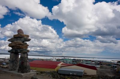 Rankin Inlet, au Nunavut, deviendra central à la défense en Arctique. (Photo : Electronker de Vancouver, Canada, CC BY-SA 2.0 tiré de Wikimedia Commons.)